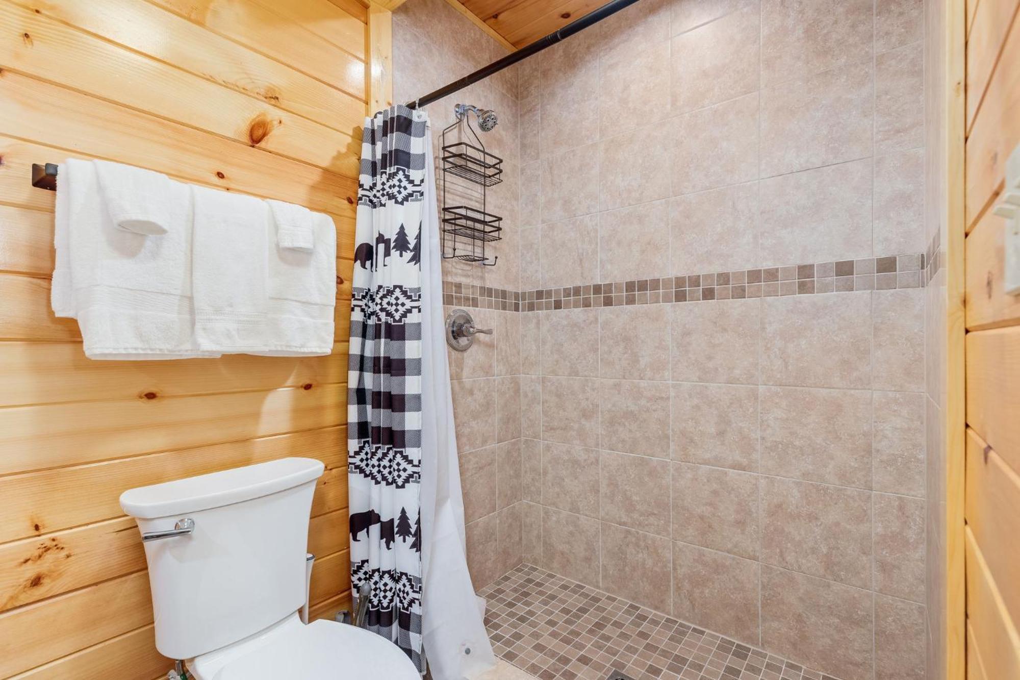 Fully Loaded Cabin In Heart Of Pigeon Forge Exterior photo